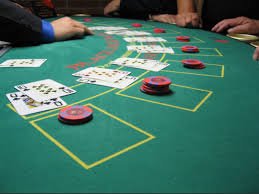 Tampilan permainan Dragon Hatch dengan simbol naga dan telur emas di platform onebet303